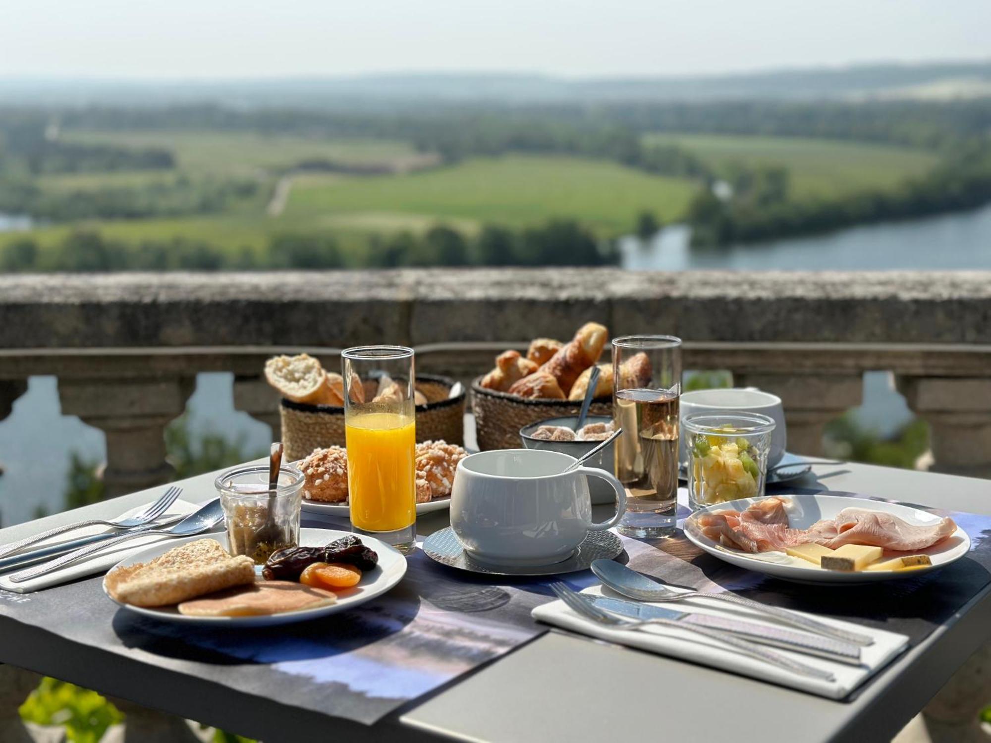 Domaine De La Corniche Hotell Rolleboise Exteriör bild